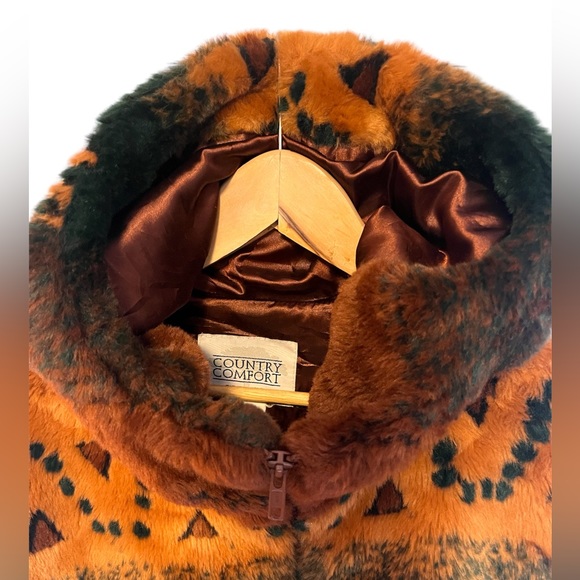 🌲 Faux Fur coat 🌲 - Picture 5 of 8